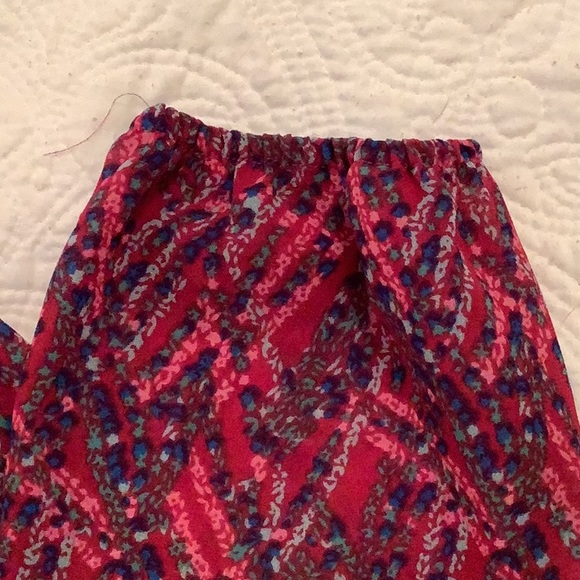 Fun2Fun Sheer, Berry Colored, Split Neck Blouse Size S - Picture 5 of 14